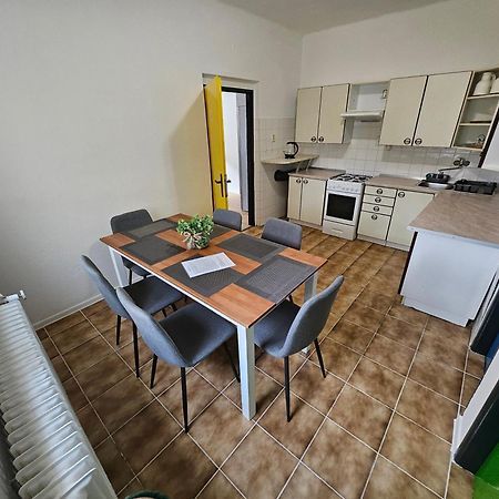 Hotel Squash Centrum Prievidza Oda fotoğraf
