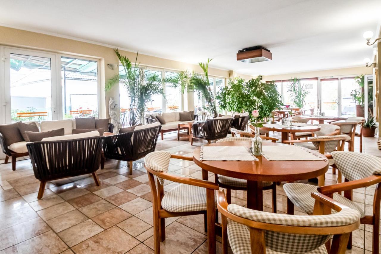 Hotel Squash Centrum Prievidza Dış mekan fotoğraf