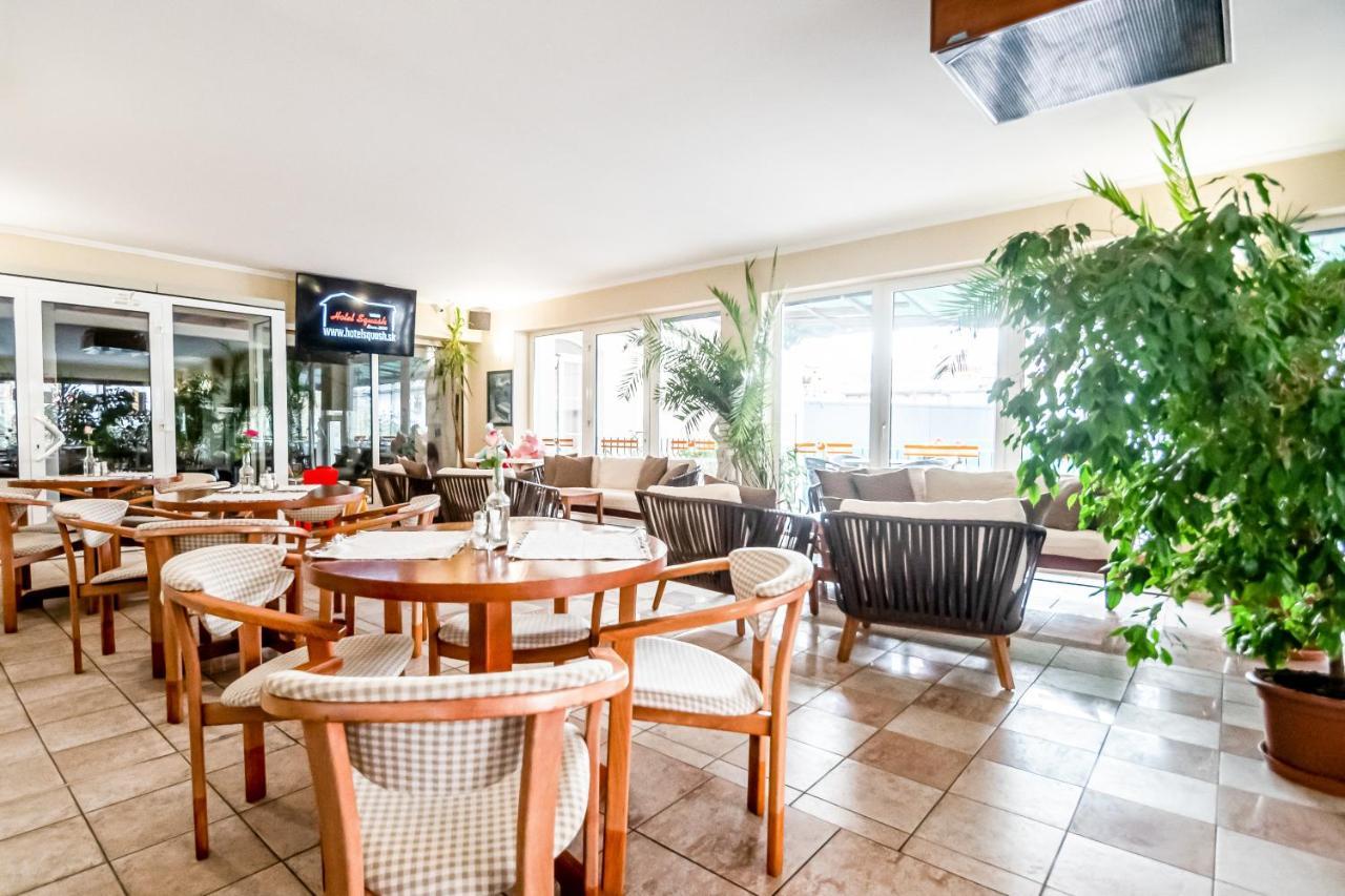 Hotel Squash Centrum Prievidza Dış mekan fotoğraf