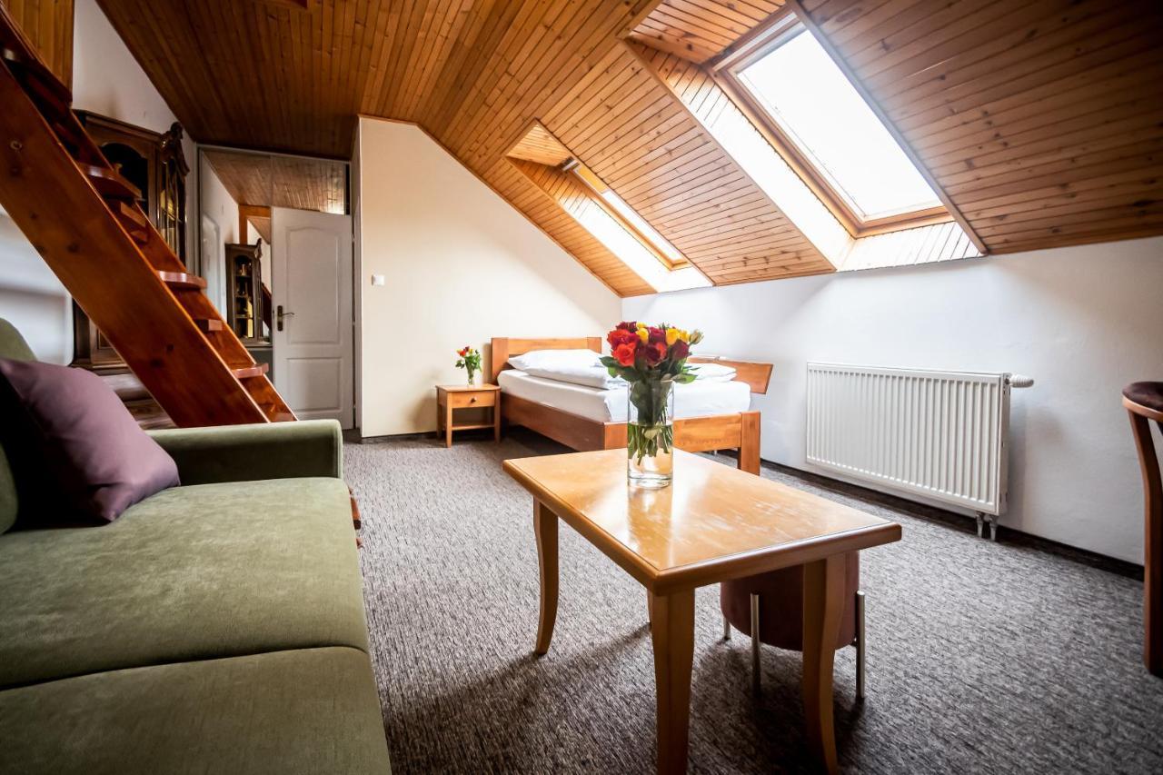 Hotel Squash Centrum Prievidza Dış mekan fotoğraf