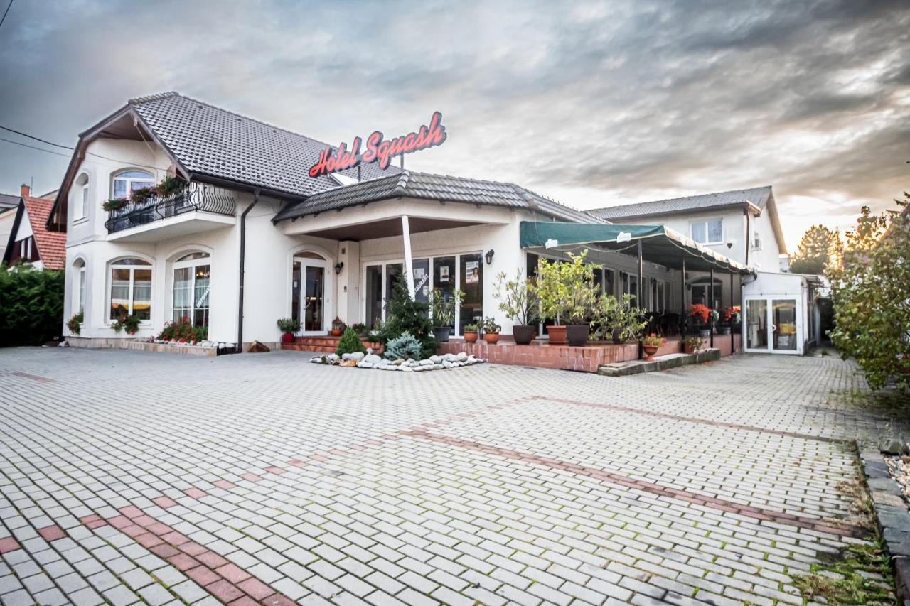 Hotel Squash Centrum Prievidza Dış mekan fotoğraf