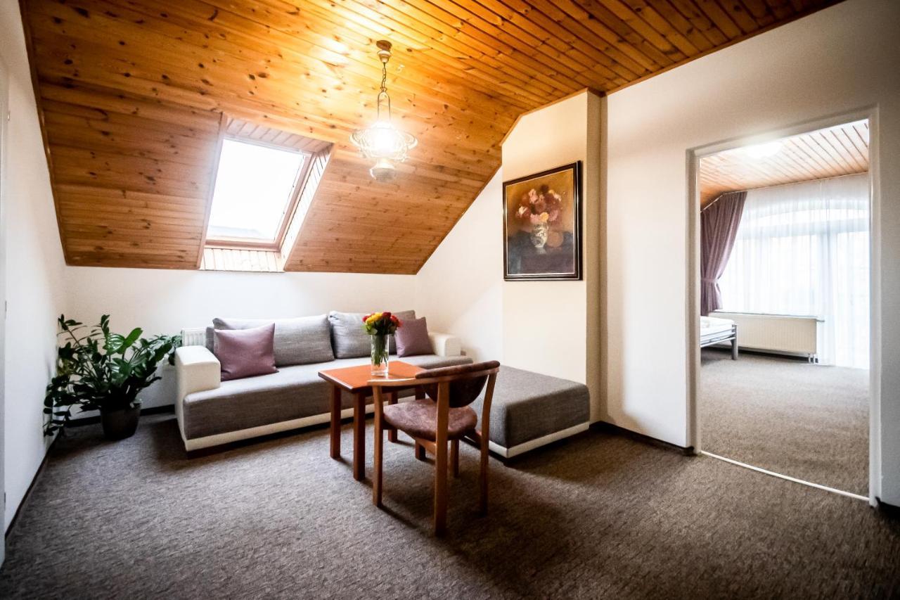 Hotel Squash Centrum Prievidza Dış mekan fotoğraf