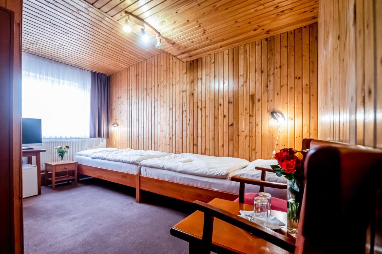 Hotel Squash Centrum Prievidza Dış mekan fotoğraf