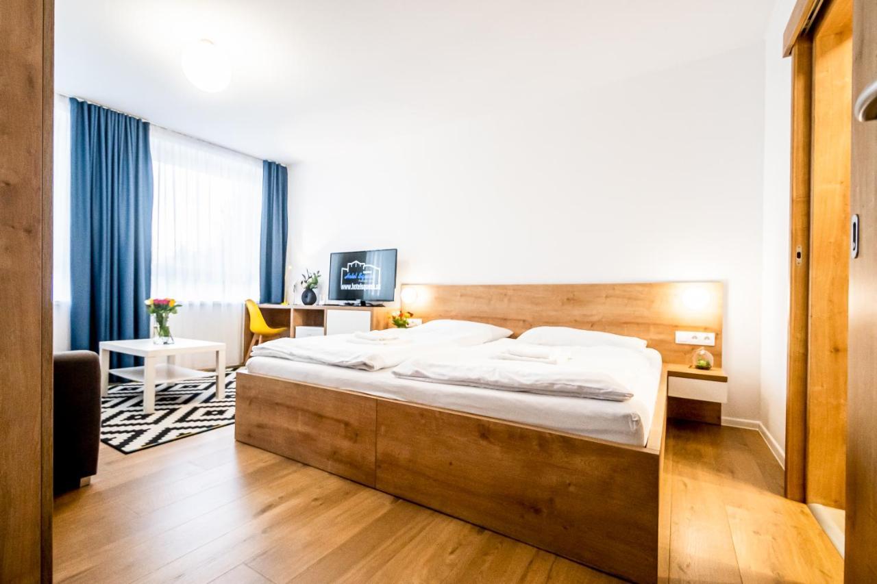 Hotel Squash Centrum Prievidza Dış mekan fotoğraf