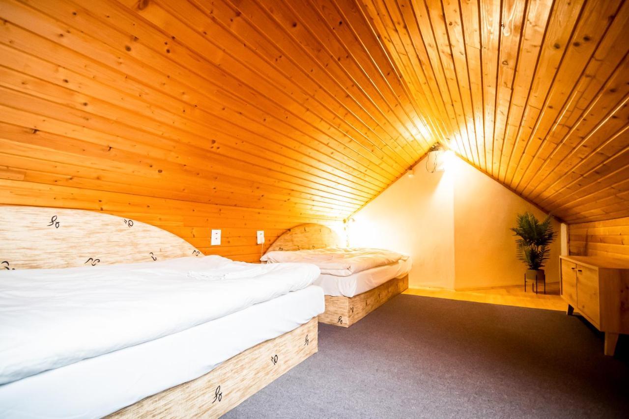 Hotel Squash Centrum Prievidza Dış mekan fotoğraf
