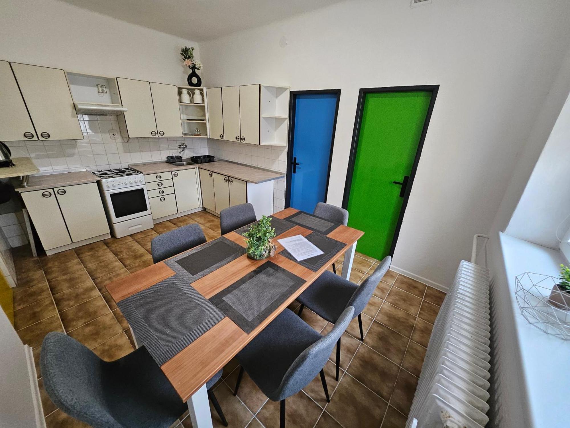 Hotel Squash Centrum Prievidza Oda fotoğraf